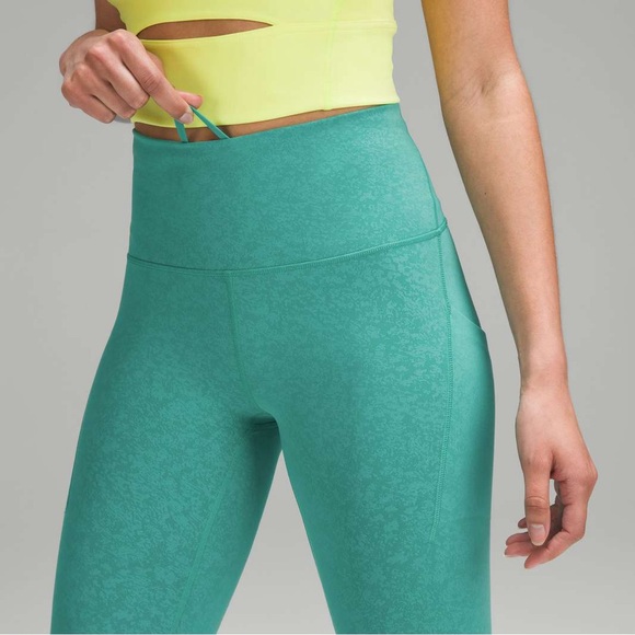 Lululemon Wunder Train HR Tight 25” Pockets - Picture 5 of 10